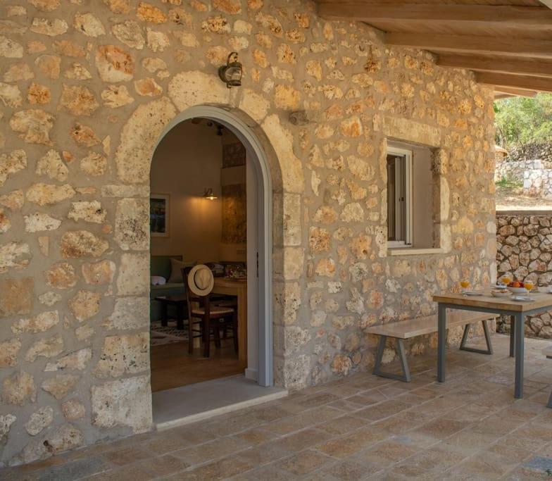 Villa Avli - Tranquil Stonehouse In Lefkada Alexandros Exterior foto